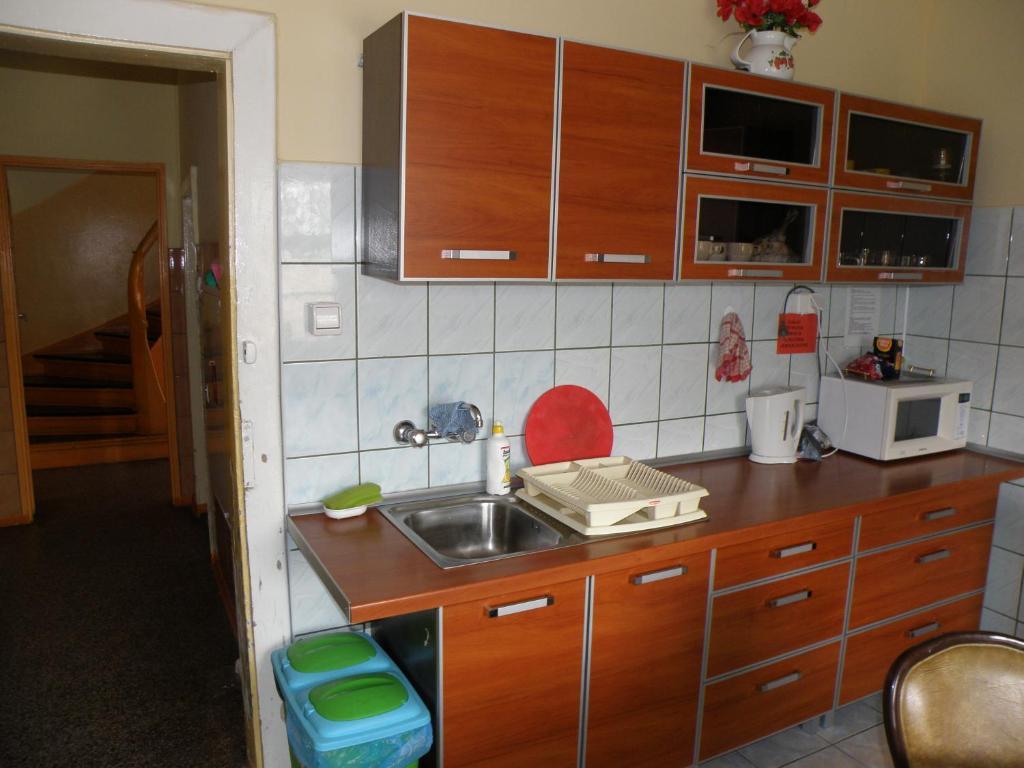 Szkolne Schronisko Mlodziezowe Zloty Widok Hostel Piechowice Kültér fotó