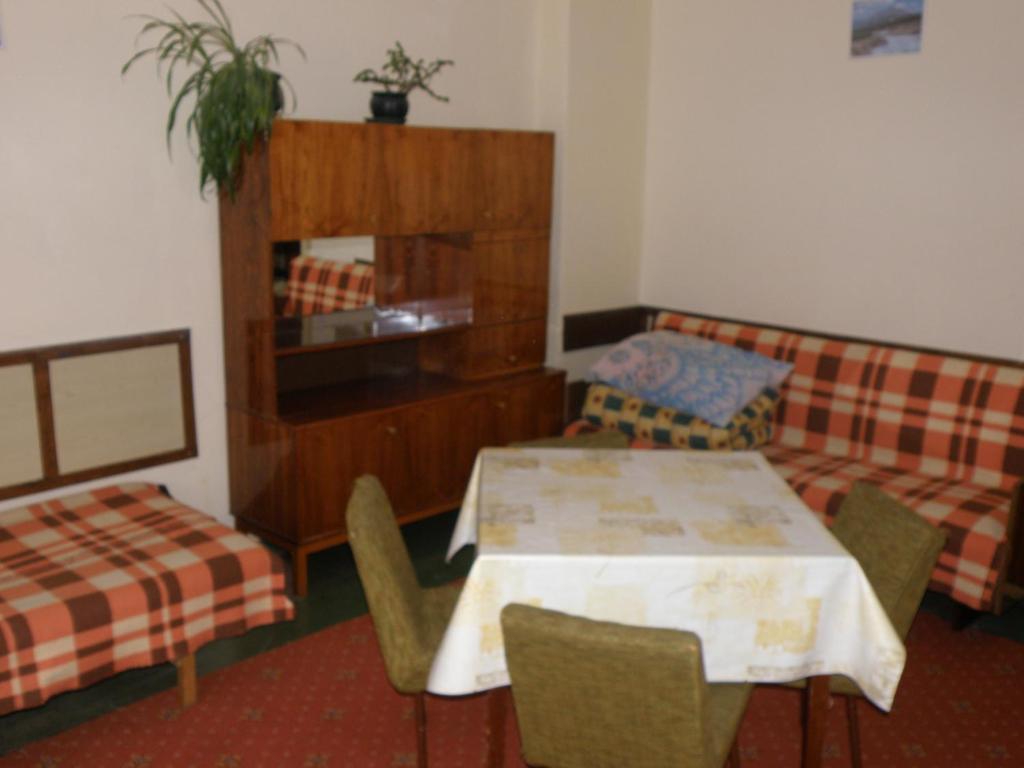 Szkolne Schronisko Mlodziezowe Zloty Widok Hostel Piechowice Kültér fotó