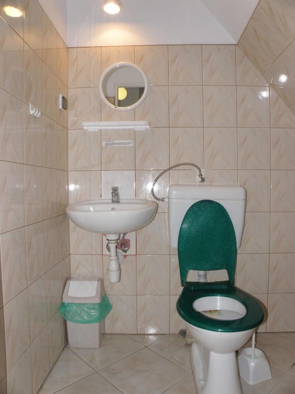 Szkolne Schronisko Mlodziezowe Zloty Widok Hostel Piechowice Kültér fotó
